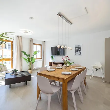 Apartamento Close To River And - Group